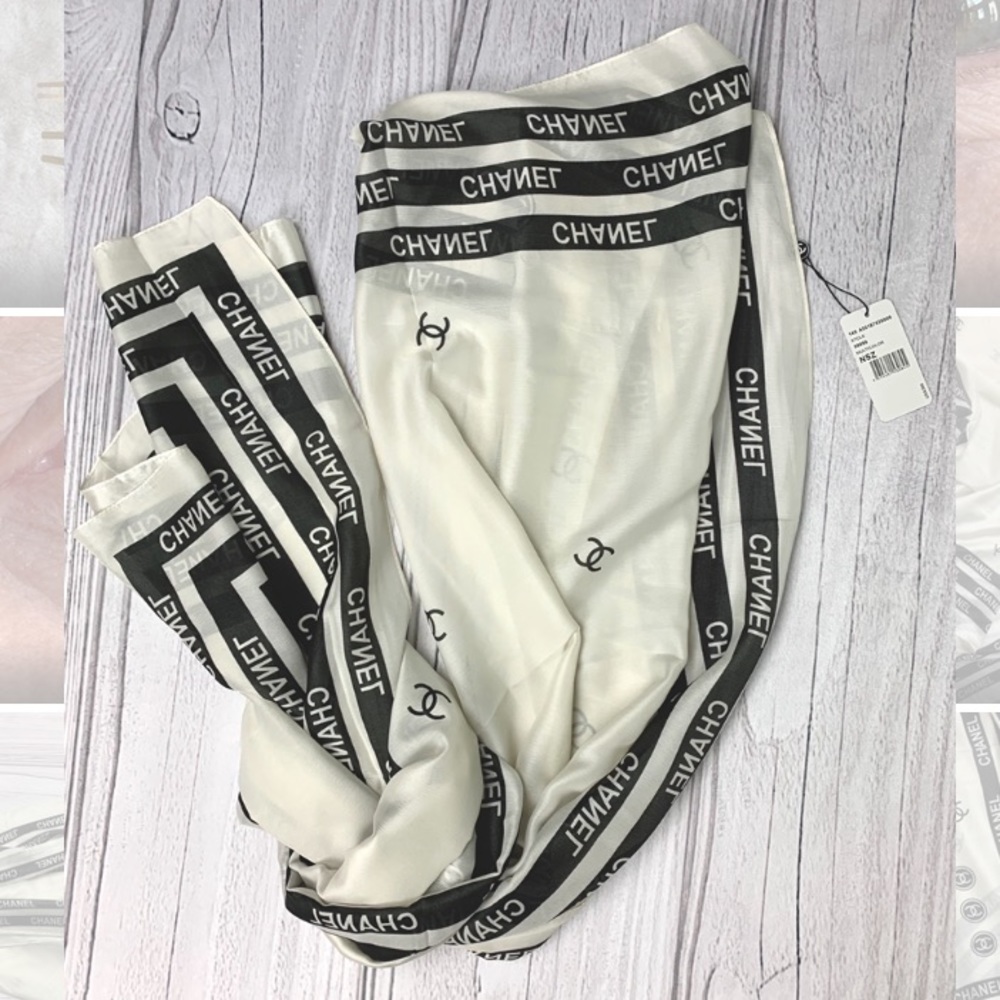 Large Seta-Silk Cream & Black Scarf